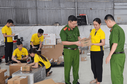 Siết “cửa ngõ” logistics, ngăn hàng vi phạm