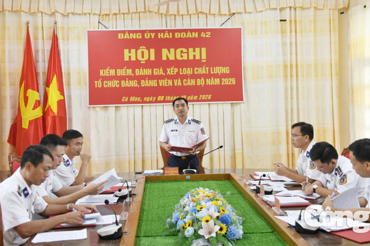 Hải đoàn 42 kiểm điểm, đánh giá, xếp loại tổ chức đảng, đảng viên và cán bộ năm 2026