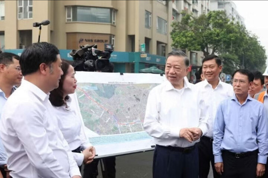 Tổng Bí thư, Chủ tịch nước Tô Lâm kiểm tra các dự án giao thông trọng điểm tại Hà Nội