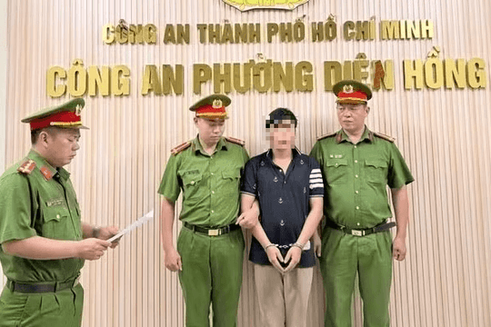 Tạm giữ nam thanh niên dùng dao tấn công CSGT