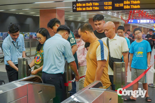 TP.HCM tăng chuyến Metro, xe buýt phục vụ lễ truy điệu và an táng hài cốt liệt sĩ