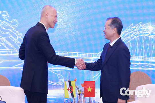 Chánh án Nguyễn Văn Quảng tiếp song phương Đoàn đại biểu Tòa án tối cao các nước ASEAN