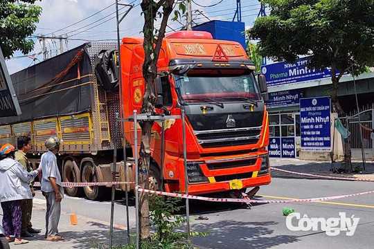 TP.HCM: Người đàn ông đi xe máy tử vong sau va chạm với xe container