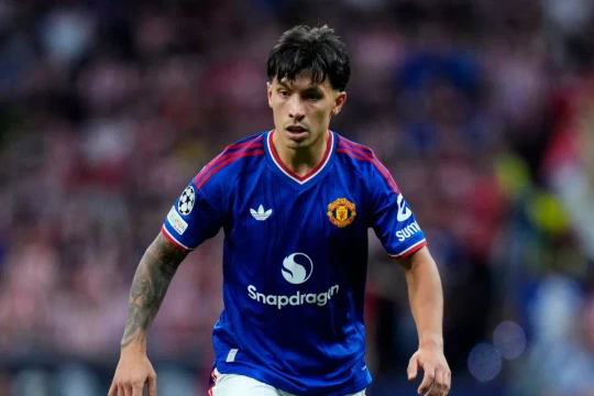 Lisandro Martinez công khai chỉ trích ban lãnh đạo Man Utd sau thất bại trước Atletico Madrid