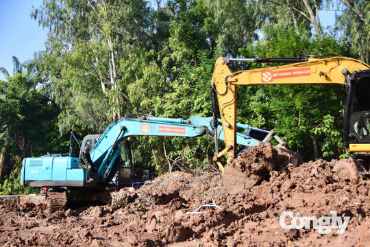 Phát hiện thêm 12 hài cốt liệt sĩ tại Công viên Lê Thị Riêng