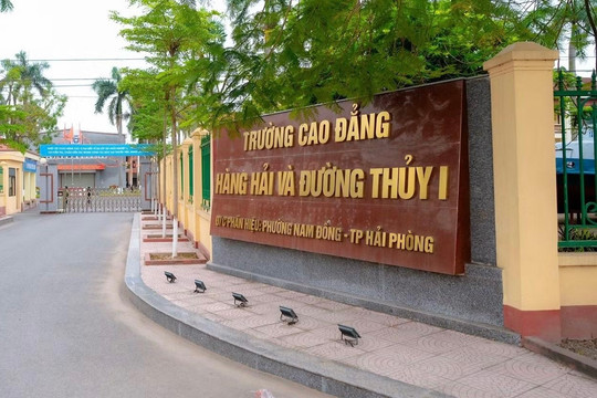 Tạm giữ hình sự học sinh lớp 11 đánh bạn tử vong