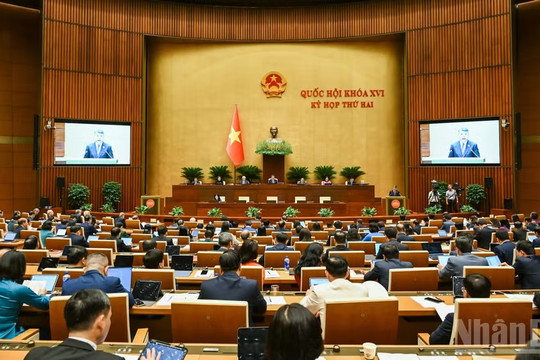 Quốc hội thảo luận về kinh tế-xã hội, ngân sách nhà nước và đầu tư công