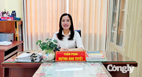 Nữ Thẩm phán hoàn thành xuất sắc "nhiệm vụ kép"