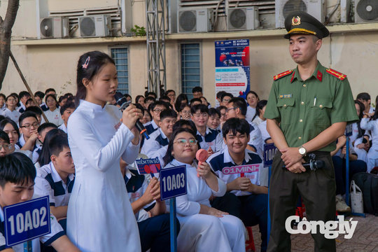 Hơn 3.000 điểm trường TP.HCM lan tỏa thông điệp “Không một mình”