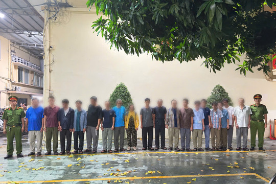 TP.HCM: Mở rộng điều tra vụ môi giới mại dâm, triệt phá đường dây cá độ bóng đá qua mạng