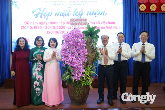 TAND TP.HCM gặp mặt kỷ niệm Ngày Phụ nữ Việt Nam 20/10