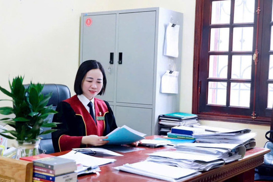 Nữ Thẩm phán Đỗ Thu Hương hơn 30 năm giữ niềm tin công lý