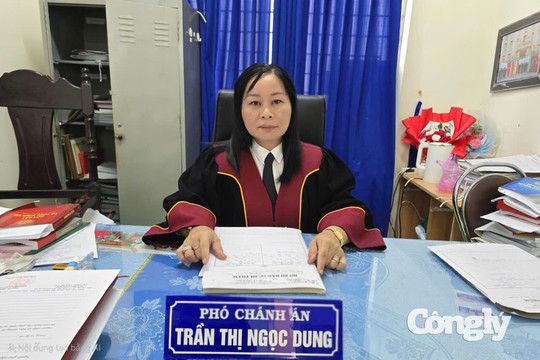 Thẩm phán Trần Thị Ngọc Dung: Tận tâm với nghề, trách nhiệm với gia đình