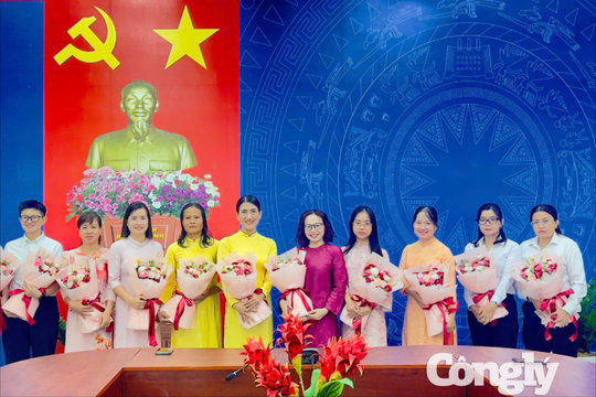 Phụ nữ TAND khu vực 6 - Cần Thơ rạng rỡ trong ngày 20/10