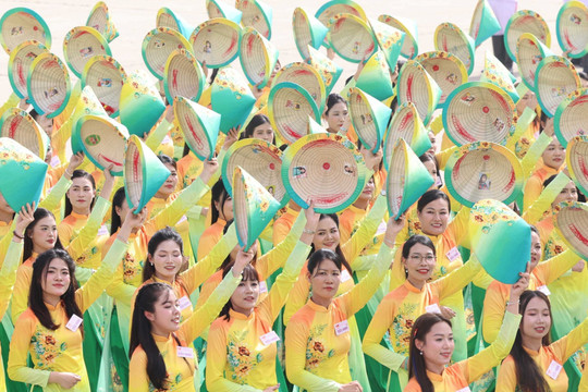 Phụ nữ Việt Nam phát huy truyền thống, khẳng định vị thế trong kỷ nguyên mới