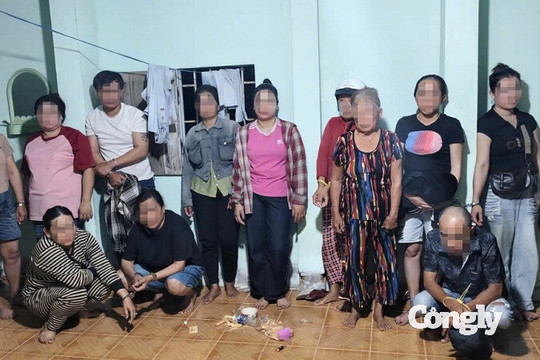 Bắt 11 đối tượng đánh bạc