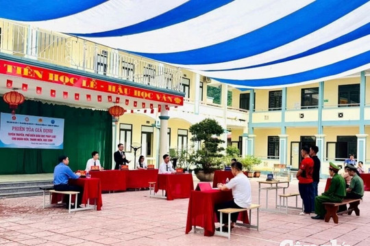 Cán bộ Tòa án vùng biên thích ứng với chuyển đổi số