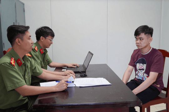 Khởi tố 2 đối tượng dụ dỗ người sang Campuchia làm việc