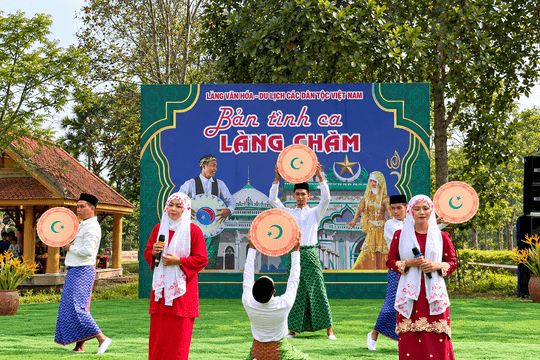Khám phá sắc màu văn hóa Chăm Islam tại thủ đô Hà Nội