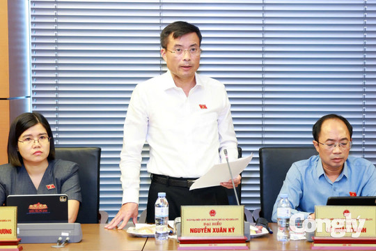 Đại biểu Nguyễn Xuân Kỳ góp ý hoàn thiện quy định về vũ khí và phòng cháy, chữa cháy