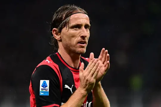 Luka Modric phá kỷ lục của Ibrahimovic tại Serie A
