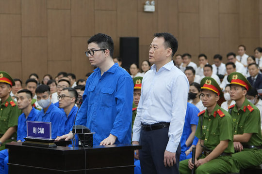Xét xử vụ Mr Pips: Mất hàng tỷ đồng vì sàn đầu tư, bị hại kể chuyện uống thuốc ngủ tự tử