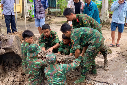 Cà Mau quy tập 3 hài cốt liệt sĩ tại nghĩa trang tạm Tân Bằng