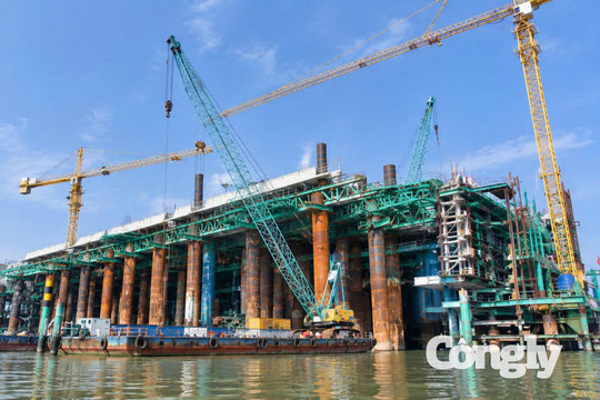 Hà Nội thúc đẩy tiến độ thi công 8 dự án cầu vượt