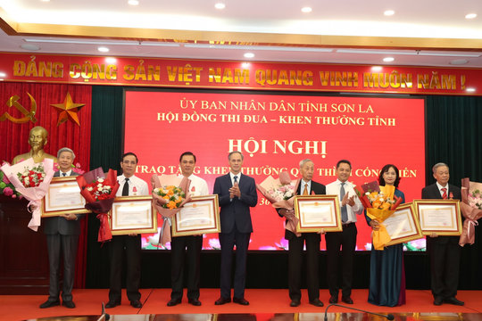 Sơn La chú trọng thi đua thực chất, khen thưởng đúng người, đúng thành tích
