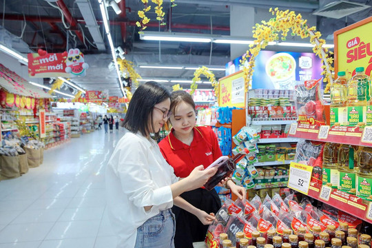 Phấn đấu doanh thu dịch vụ tiêu dùng tăng 15%/năm