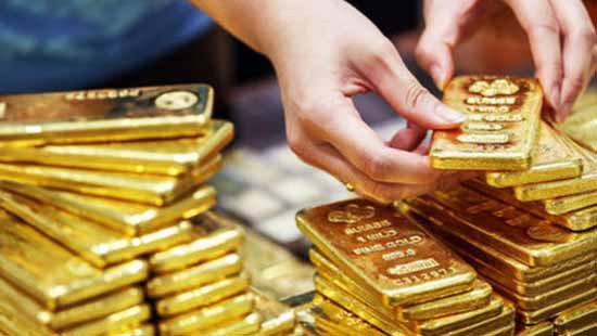 Giá vàng hôm nay (17/10): Đi xuống do áp lực chốt lời