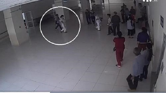 Cảnh cáo, điều chuyển công tác quân nhân hành hung nhân viên y tế ở Bắc Kạn