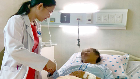 Suýt chết vì “chê” bác sĩ chẩn đoán sai, tự ý mua thuốc điều trị