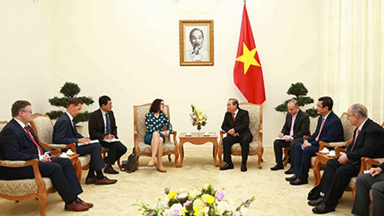 Đức sẵn sàng tài trợ các nhà khoa học Việt Nam sang nghiên cứu vắcxin chống virus COVID-19