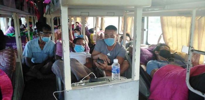 Nhồi nhét khách giữa mùa dịch, chủ xe bị phạt tới 72 triệu đồng