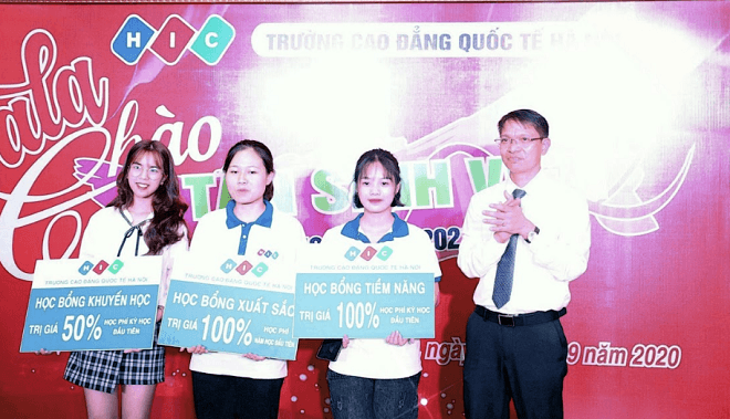 Sinh viên cần bồi dưỡng kỹ năng sống cho bản thân để thích ứng với môi trường làm việc