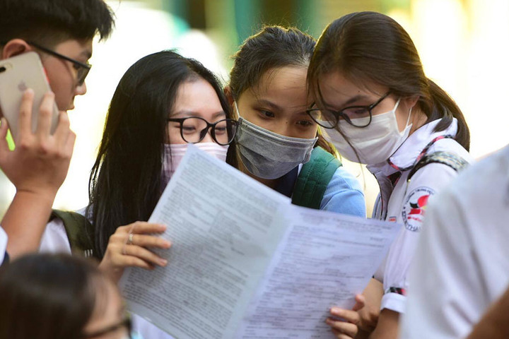 Tuyển sinh đại học “mở” hơn, mừng hay lo?