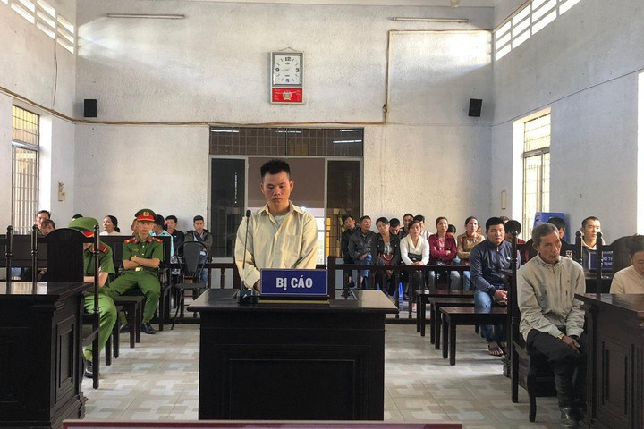 20 năm tù giam cho kẻ dùng dao đâm chết người
