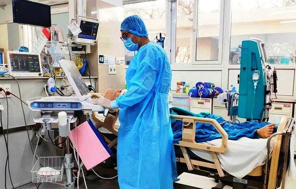 BN1553 suy hô hấp, viêm phổi nặng