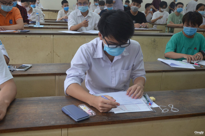 Đề thi tham khảo đánh giá năng lực của ĐH Quốc gia Hà Nội tiệm cận với đề thi SAT trên thế giới