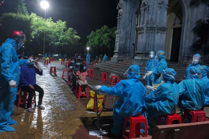 Hà Tĩnh thêm ca mắc mới, diễn biến dịch khó lường