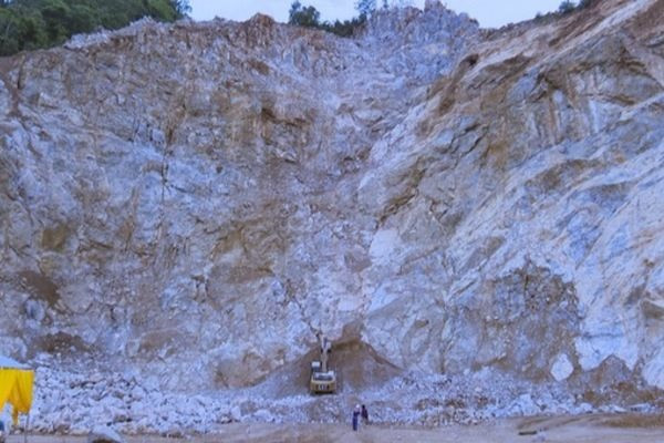 Cơ quan chức năng tỉnh Hà Nam thông tin chính thức về vụ tai nạn sập mỏ đá
