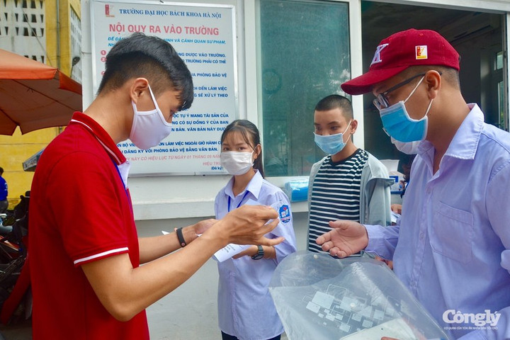 TP.HCM đề nghị Bộ GD-ĐT xây dựng phương án hỗ trợ cho sinh viên bị ảnh hưởng bởi Covid-19