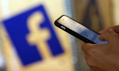 "Gã khổng lồ" Facebook lên kế hoạch đổi tên
