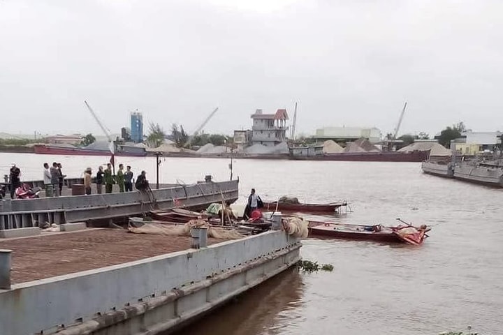 Hình ảnh bến phà Bính Hải Phòng 2 ngày cuối cùng trước khi sẽ trở thành ký  ức của chúng ta