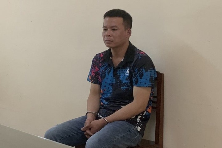 Chém đứt lìa tay vợ cũ rồi đến Công an đầu thú