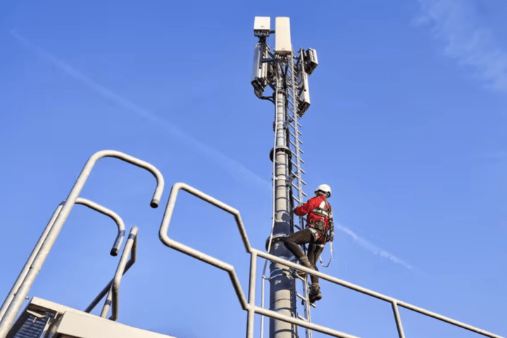 EU xem xét cấm thiết bị 5G Huawei