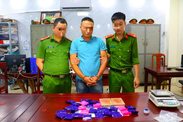 Bắt đối tượng mua bán 6.000 viên ma túy tổng hợp và 2 bánh heroin