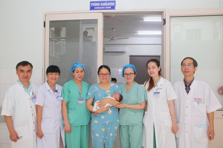 Cứu sống trẻ sơ sinh mắc bệnh nặng hiếm gặp
