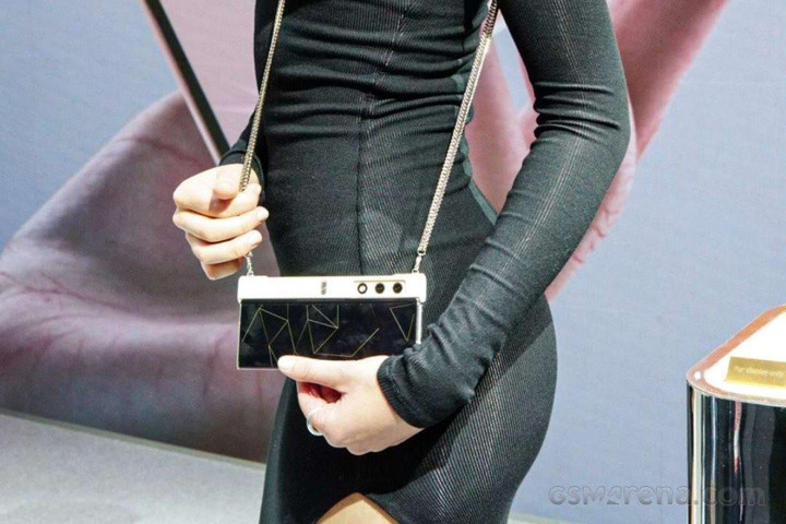 Honor V Purse kiểu dáng lạ sắp bán tại Trung Quốc